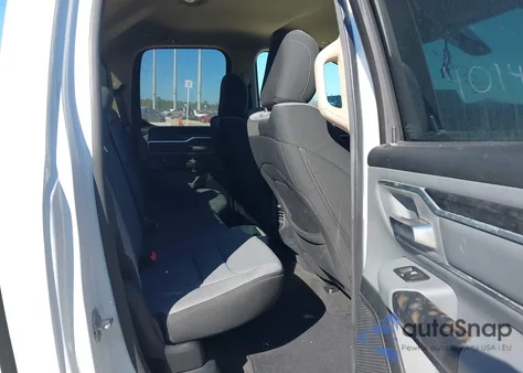 2019 Ram 1500 Big Horn/Lone Star Quad Cab 4X4 6'4 Box z USA, uszkodzony, nr VIN 1C6SRFBT5KN875502